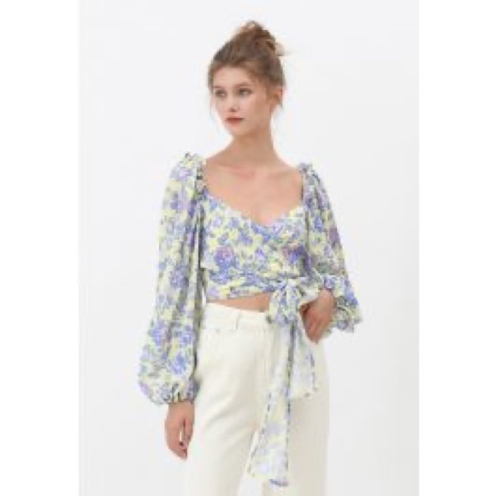 Women’s Guess NWT Long Sleeve Tie Waist Cropped Floral Sheer Blouse Size Large
